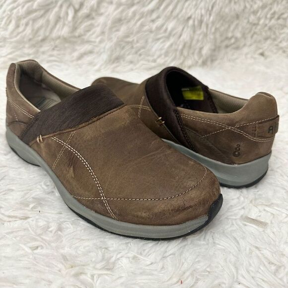 Ahnu Women's Taraval Waterproof‎ Brown Leather Slip-On Shoes size 5.5 - Picture 1 of 9